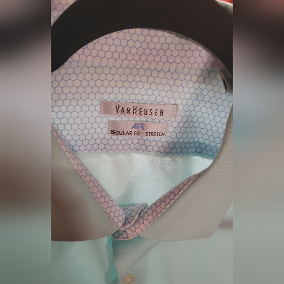 Van Heusen Men's Light Green Dress Shirt - Picture 5 of 6